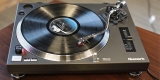 Platine vinyle Numark: Les 4 Meilleurs Tourne-disques Pour le Deejaying