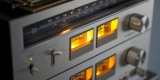 Ampli Hi-Fi : 9 Meilleurs Modèles et Guide d’Achat
